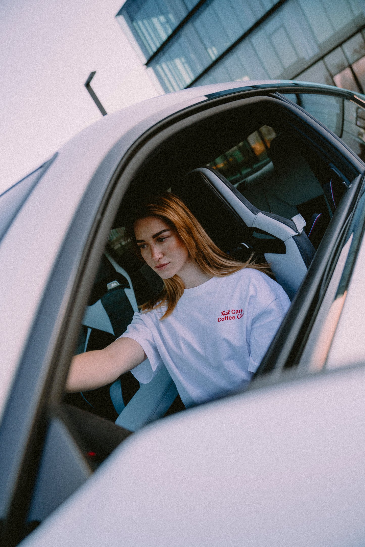 Oversize RBLYN Fast Cars Coffee Club Shirt white 200 gsm²